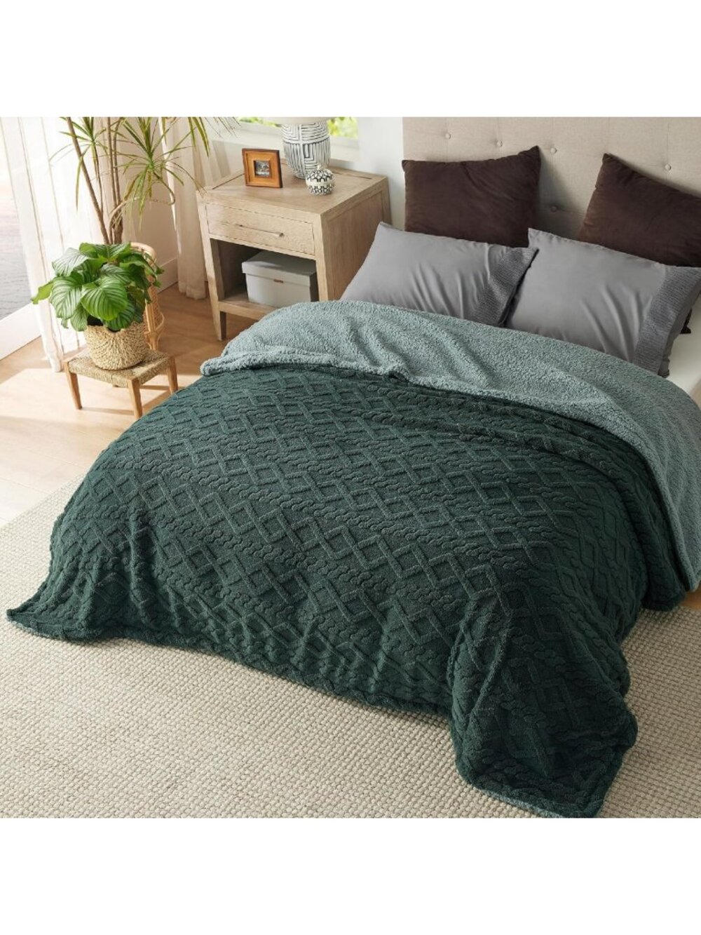 Cozy King Size Sherpa Blanket - Fluffy Fleece Tufted Throw for Winter, Dark
